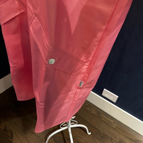 NWT and in original bag - RAINS long jacket in pink sky - Picture 3 of 7